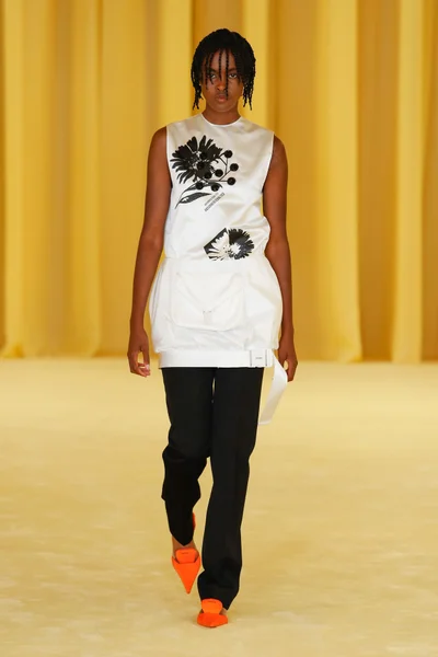 Look 17